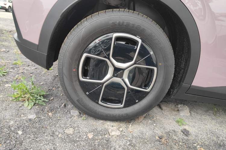 Used AION UT 2025 330 Starlight Edition Right Rear Wheel Hub