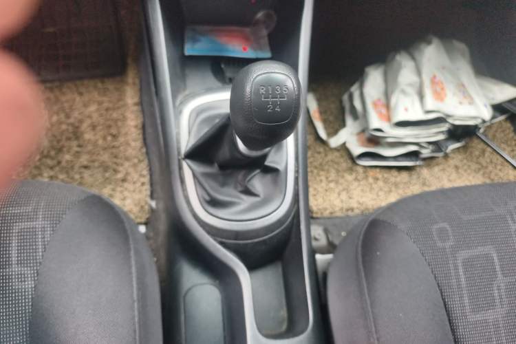 Used Kia K2 2011 Sedan 1.4L Manual Transmission GL
