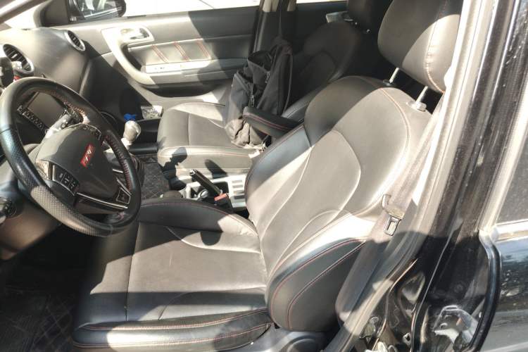 Used Haval H6 2015 Upgraded Model 1.5T Manual Two-Wheel Drive Elite Version