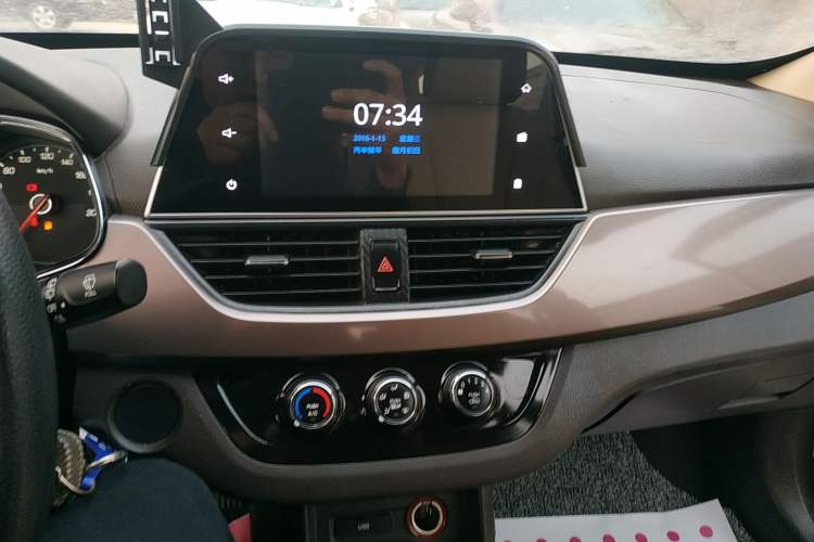 Used Baojun 310W 2017 1.5L Manual Fashion Model China V
