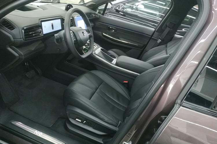 Used Nio ES8 2020 415 km Range 7-Seater Version