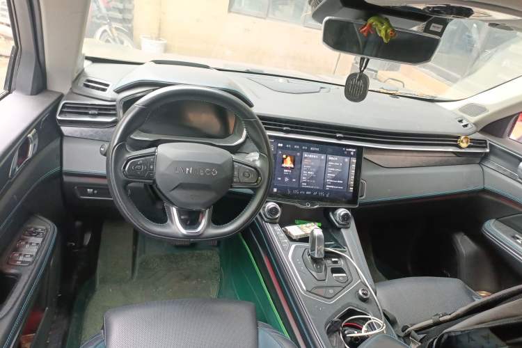 Used Lynk & Co 05 2022 2.0T Two-Wheel Drive Shine Halo Center Console