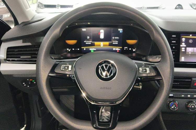 Used Volkswagen Lavida 2021 1.5L Automatic Comfort Edition Steering Wheel