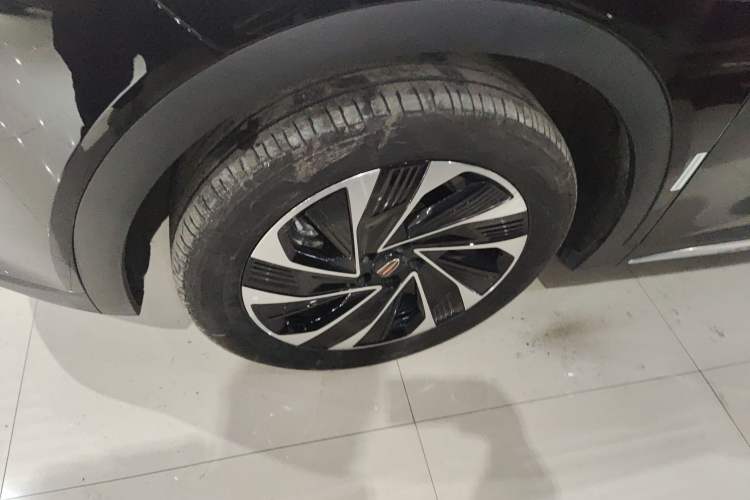 Used Hongqi HS7 PHEV 2024 2.0T PHEV Four-Wheel Drive Flagship Edition 6 Seats
