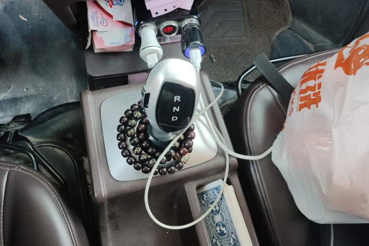 Used BAIC Ruixiang Boteng V2 EV 2022 Enclosed Van Standard Type Henan Lithium Battery Gear Lever