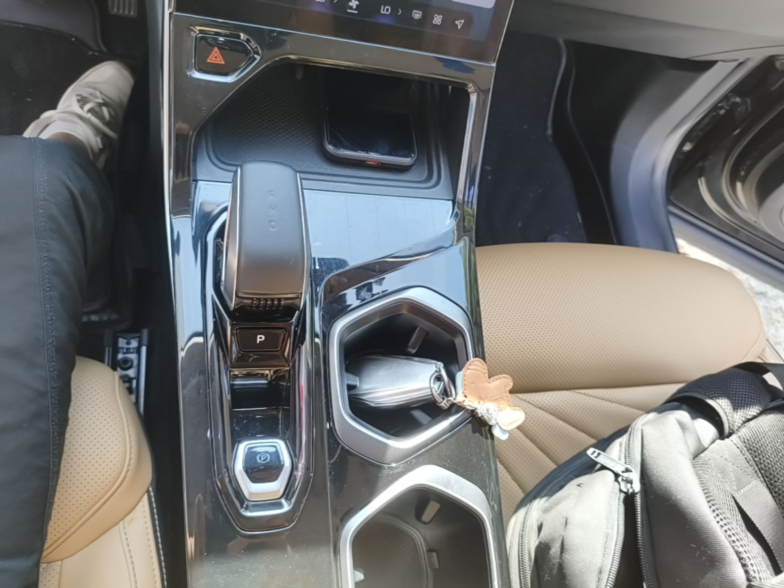 Geely Auto FX11 2023 1.5TD DCT Prestige Edition — снимка 16