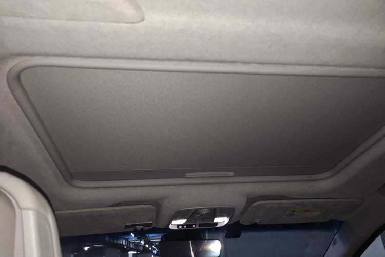 Used Buick GL8 2022 Facelifted Avenir Aivia 7-Seater Premium Edition Headliner