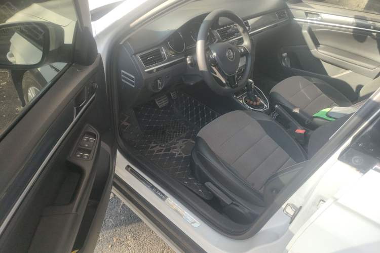 Used Volkswagen C-TREK 2017 1.6L Automatic Comfort Model
