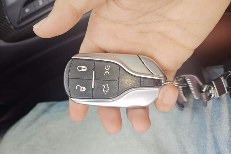 Used Maserati Levante 2016 3.0T Standard Edition Vehicle Key