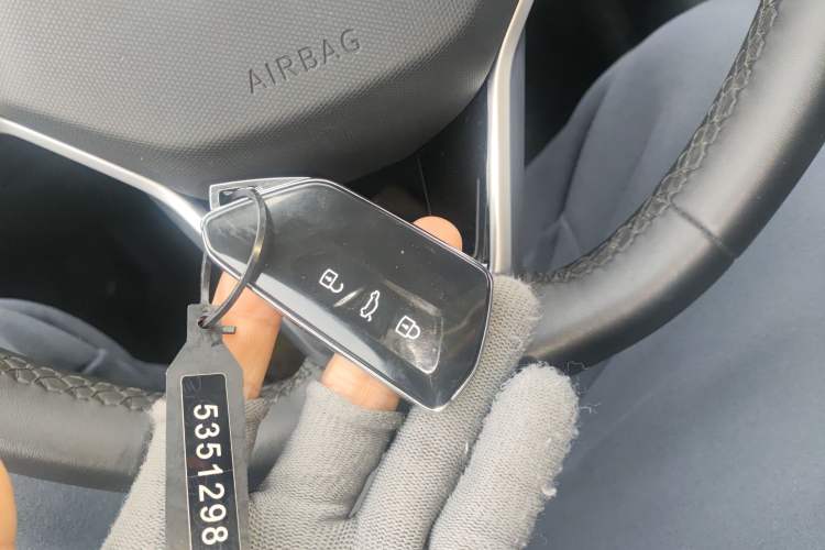 Used Volkswagen ID.7 VIZZION 2024 AIR model Vehicle Key