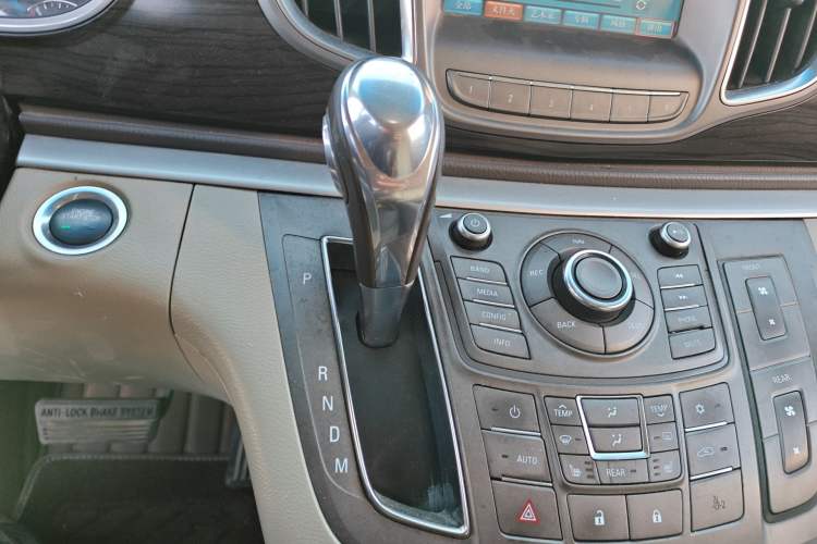 Used Buick GL8 2013 3.0L GT Luxury Business Haoya Edition Gear Lever