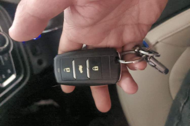 Used CHANGAN Alsvin V7 2015 1.6L Automatic Fun Model China IV Standard
