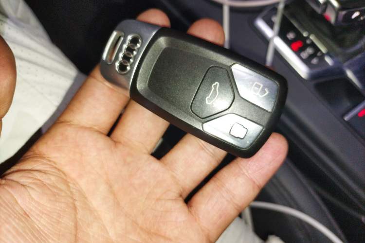 Used Audi A4L 2018 30th Anniversary Edition 40 TFSI Fashion Model