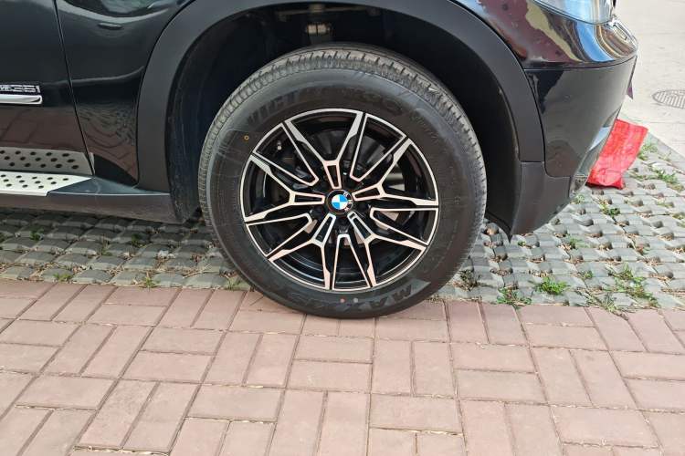 Used BMW X5 2011 xDrive35i Leading Model