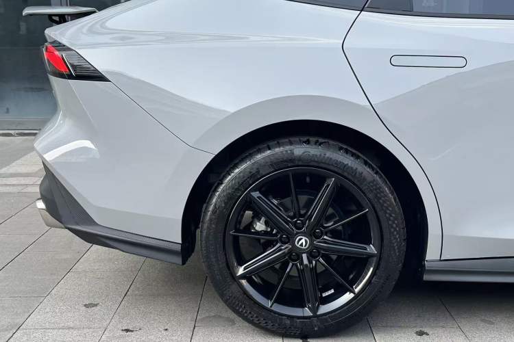 Used Changan UNI-V 2022 1.5T Prestige Version