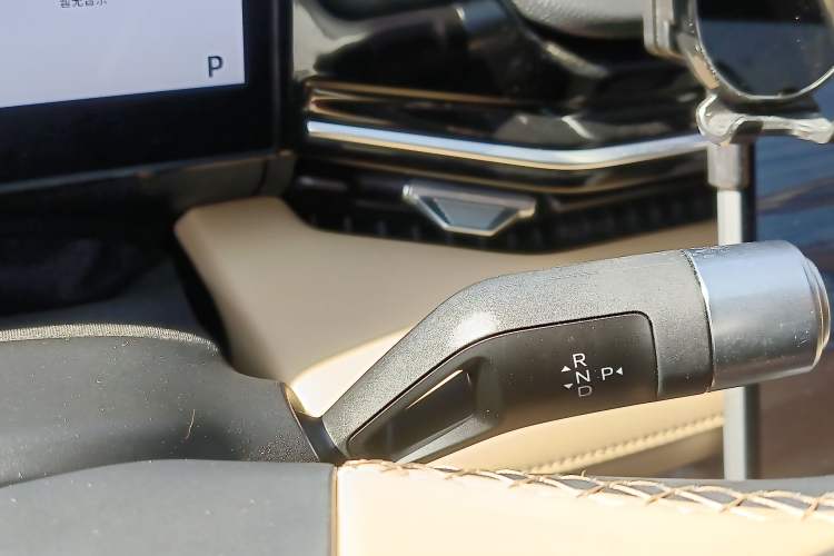 Used Geely Galaxy L6 2023 125km MAX
