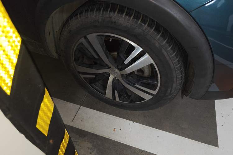 Used Peugeot 5008 2017 380THP 7-Seater Elite Edition
