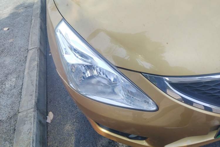 Used Nissan Tiida 2011 1.6L CVT Smart Version