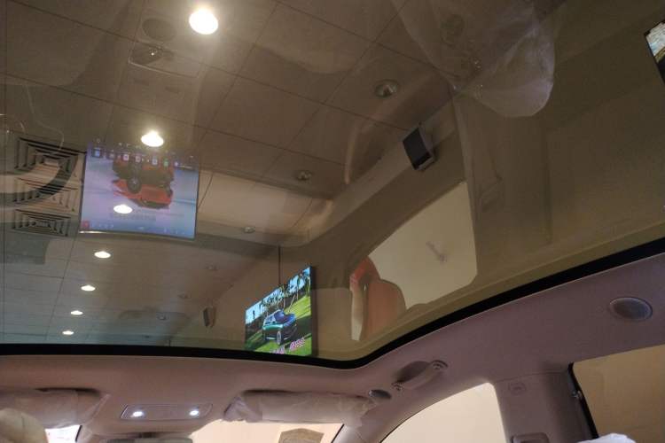 Used Hima Luxeed R7 2026 Model Pure Electric Max+ Headliner