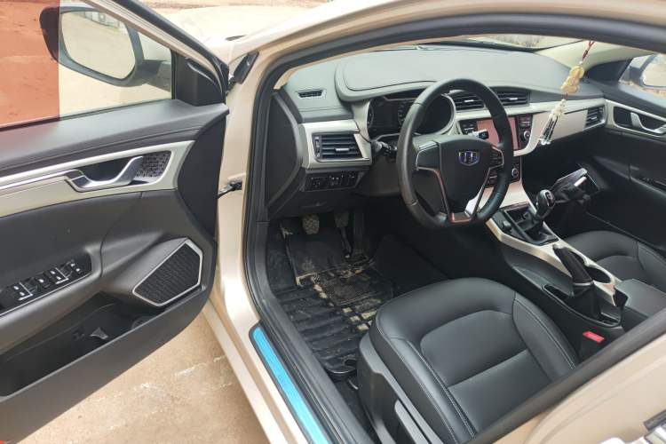 Used Geely Auto Emgrand GL 2017 1.3T Manual Elite Model
