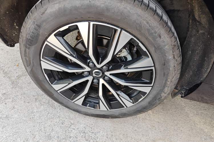 Used Volvo XC60 2024 B5 4x4 Smart Luxury Edition
