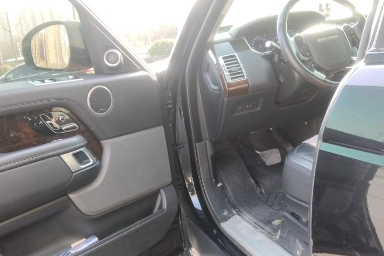 Used Land Rover Range 2021 3.0 L6 Grand Edition
