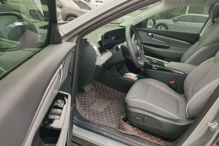 Used Buick E5 2025 Model 620KM Prestige Edition
