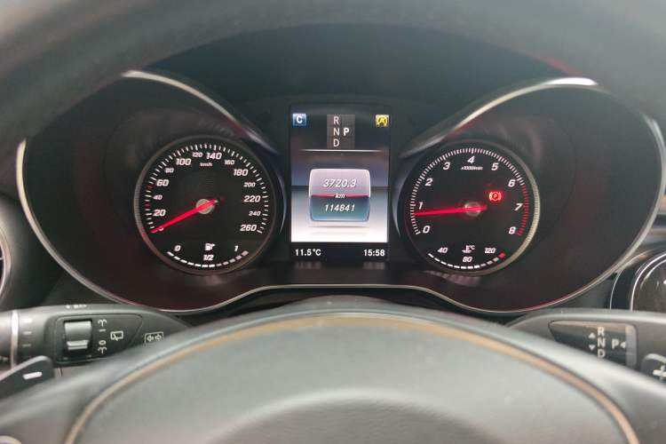 Used Mercedes-Benz GLC 2017 GLC 260 4MATIC Luxury Model