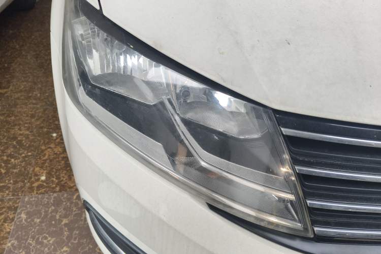 Used Volkswagen Lavida 2015 1.6L Automatic Fashion Edition
