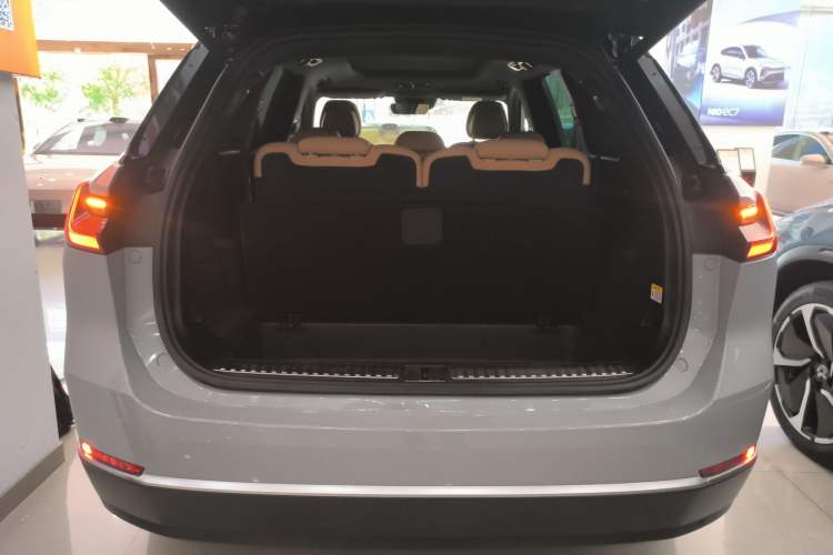 Used Nio ES8 2020 415 km Range 7-Seater Version