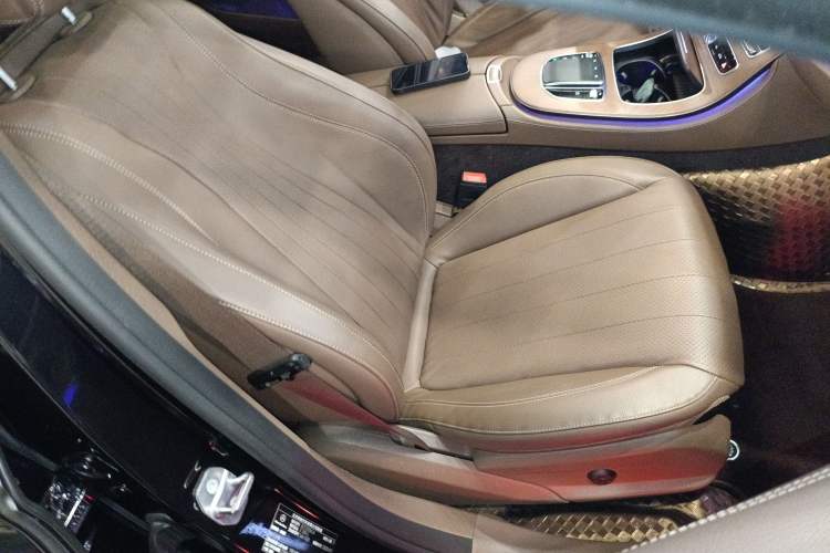 Used Mercedes-Benz E-Class 2020 E 300 L Stylish Model Right Front Seat