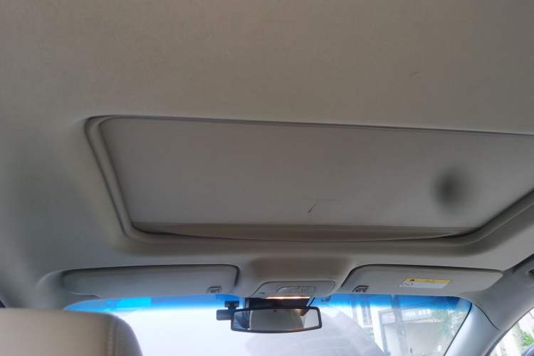 Used Buick GL8 2018 28T Luxury Model China VI Standard