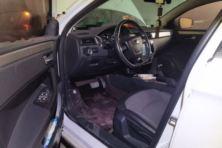 Used Qoros 3 2017 Urban SUV 1.6T Automatic Zhiyue Model
