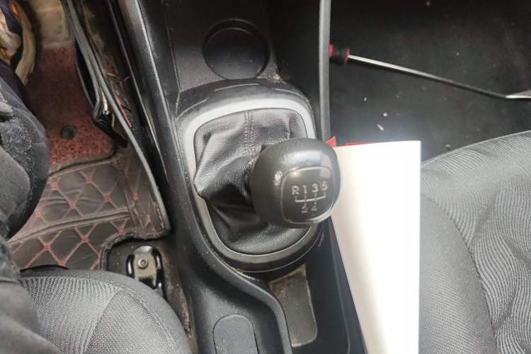 Used Kia K2 2015 Sedan 1.4L MT GLS
