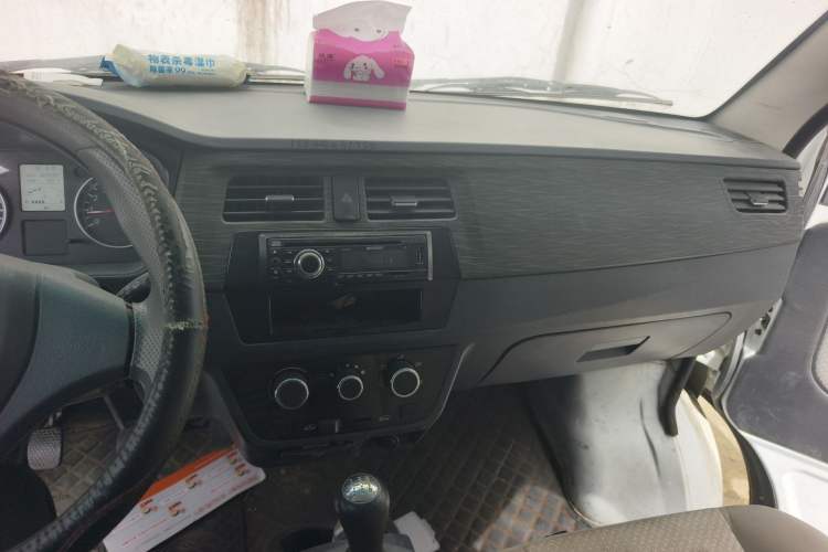 Used Jinbei Hiace X30 2020 1.5L Van Super-Enjoyment Model China VI Standard SWC15M
