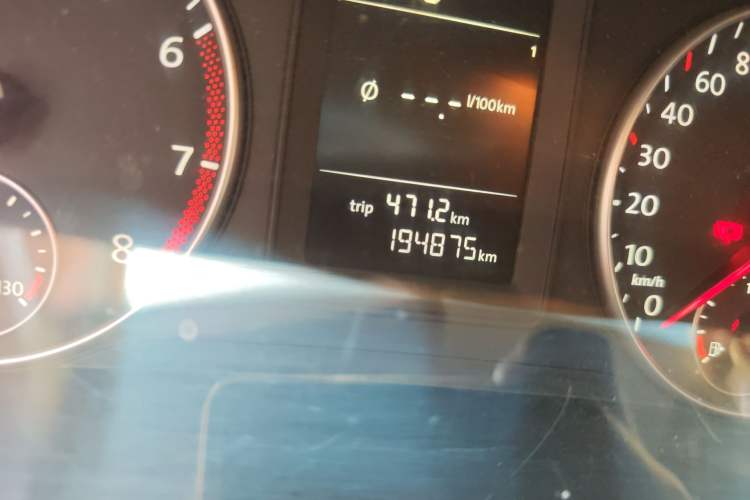 Used Volkswagen Touran 2011 1.4T Manual ZhiShang Edition 5-seater