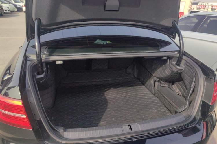 Used Volkswagen Magotan 2017 330TSI DSG Luxury Model
