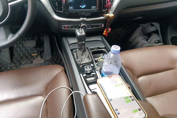 Used Volvo XC60 2019 T5 4x4 Smart Edition China V Standard
