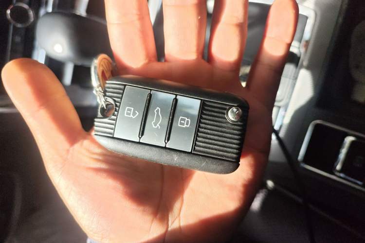 Used Roewe RX5 2019 20T Two-Wheel Drive Automatic Ali Smart Connectivity Platinum Edition
