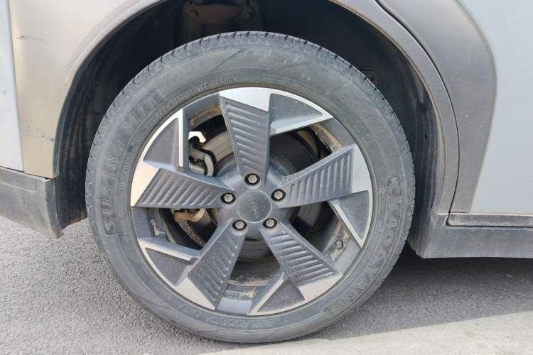 Used AION Y 2022 70 Intelligent Edition Lithium Iron Phosphate Exterior 5