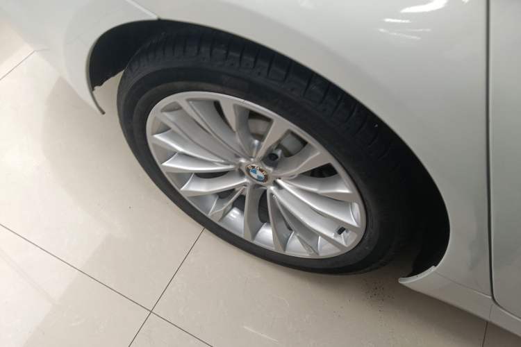 Used BMW 5 Series 2019 530Li Leading Model Luxury Package
