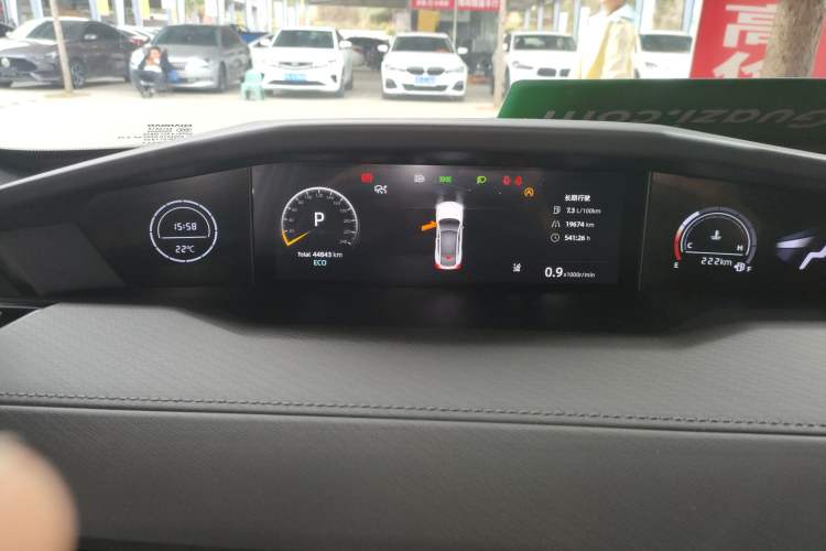 Used CHANGAN UNI-V 2023 1.5T Prestige Model
