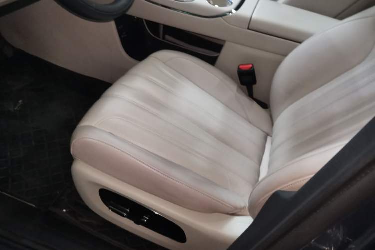 Used AION V 2024 Aion Tyrannosaurus 650 LiDAR Edition Left Front Seat