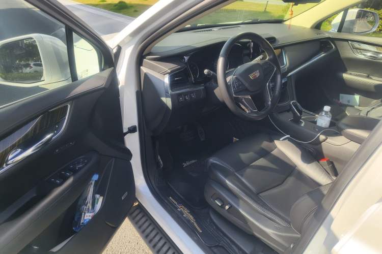 Used Cadillac XT5 2018 25T Luxury Model