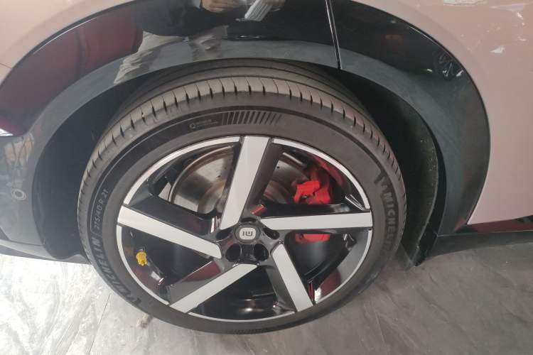 Used Xiaomi Auto YU7 2025 Ultra-Long Range High-Performance All-Wheel-Drive Max Edition