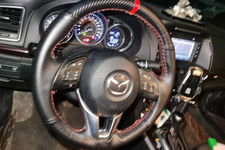 Used Mazda Atenza 2015 2.0L Blue Sky Luxury Edition