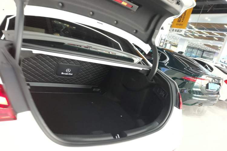 Used Mercedes-Benz C-Class 2025 Facelift C 260 L Sport Edition
