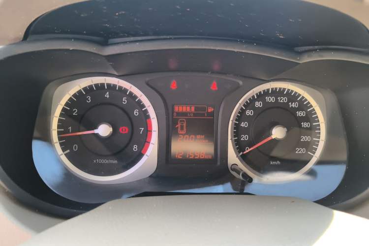 Used Venucia D50 2013 1.6L Manual Fashion Edition
