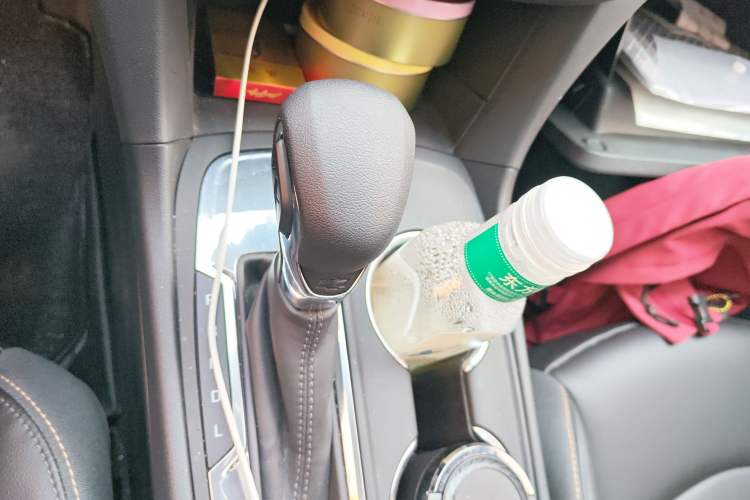 Used Chevrolet Equinox 2022 535T Chijie Edition Gear Lever