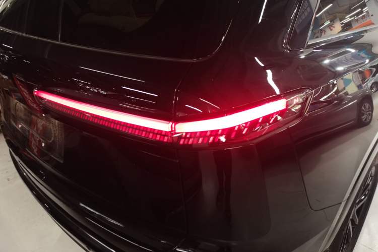 Used ONVO Luxeed L90 2025 Model—Max Six-Seater Version Exterior 3